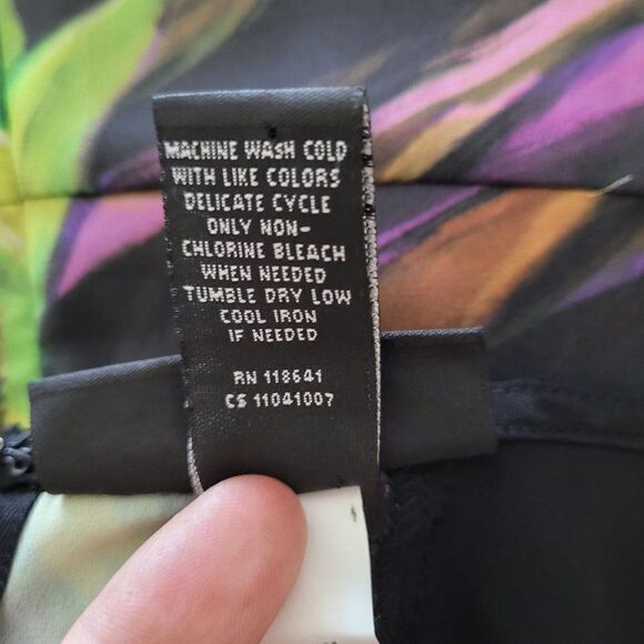 Lane Bryant Top Womens 20 Sleeveless Scoop Edgy Abstract Botanical Camo Black - Picture 10 of 10